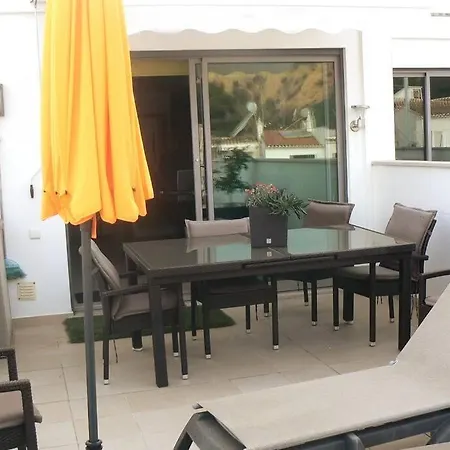 Magnifique Duplex Avec Piscine En Bord De *