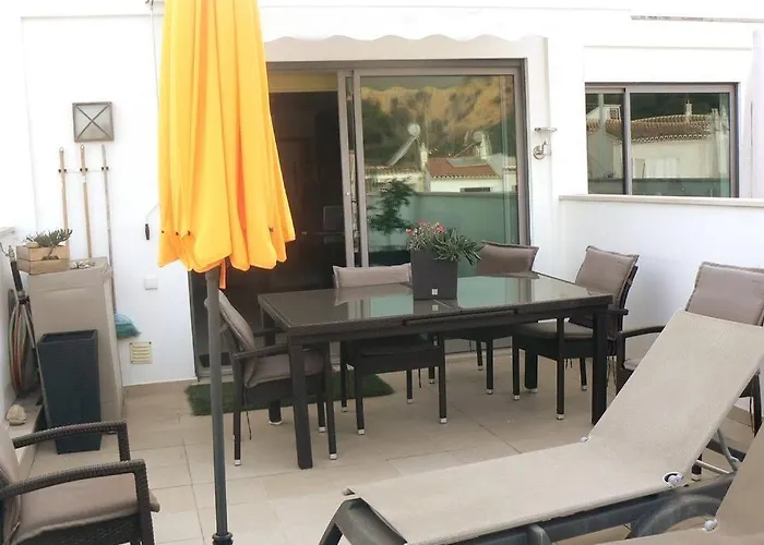 Magnifique Duplex Avec Piscine En Bord De *